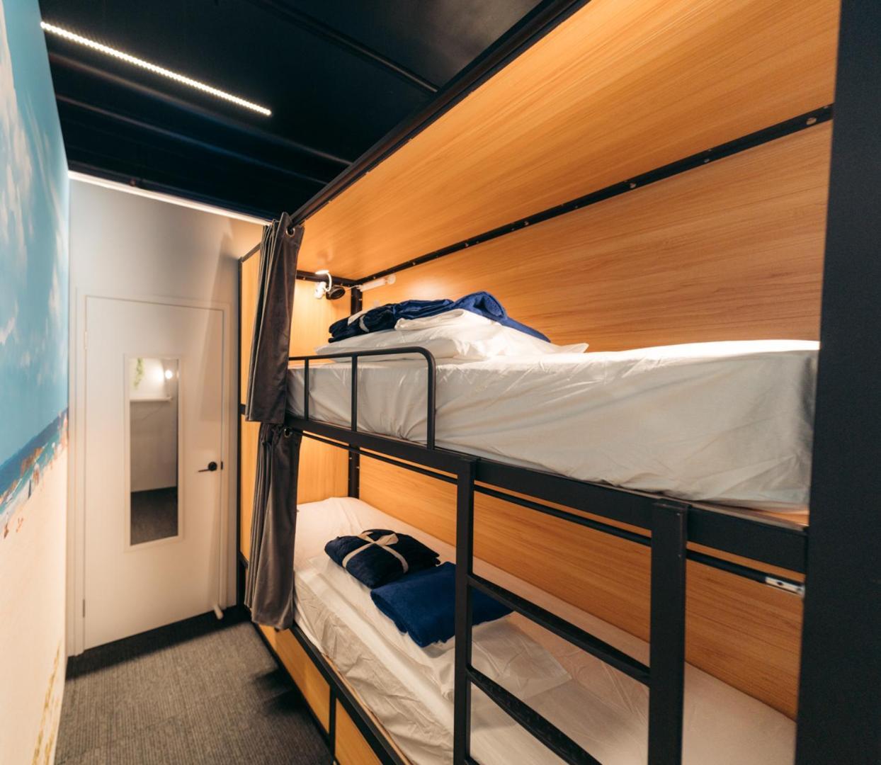 Capsuleaccom Hostel Gold Coast Eksteriør billede